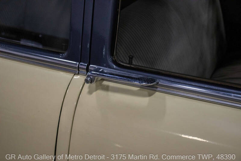 1951 Packard 200 Deluxe