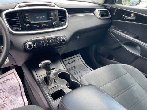 2017 Kia Sorento LX