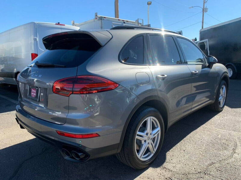 2017 Porsche Cayenne S