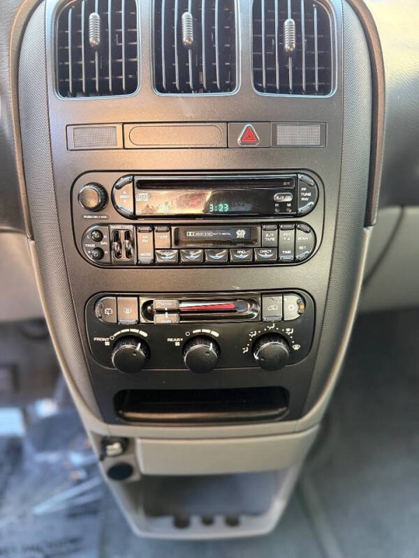 2005 Dodge Grand Caravan SE