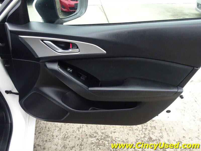 2017 Mazda MAZDA3 Sport