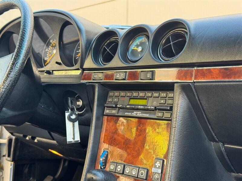 1984 Mercedes-Benz 380-Class 380 SL