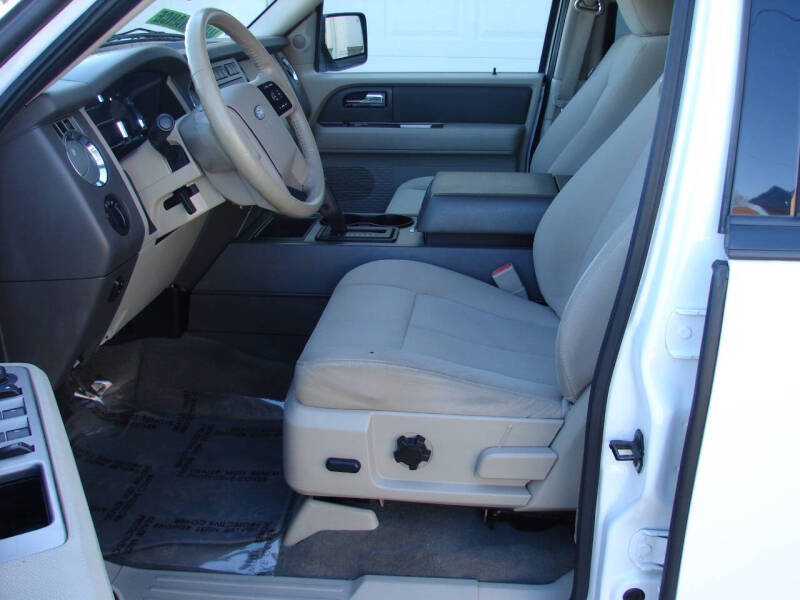2011 Ford Expedition XLT - Photo 9