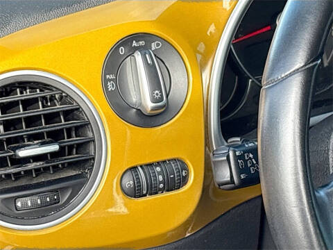 2017 Volkswagen Beetle 1.8T Dune