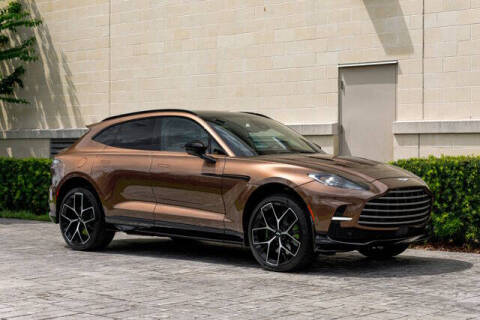 2025 Aston Martin DBX 707
