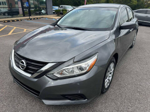 2018 Nissan Altima for sale at K & B AUTO SALES LLC in Saint Louis MO