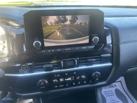 2022 Nissan Pathfinder S