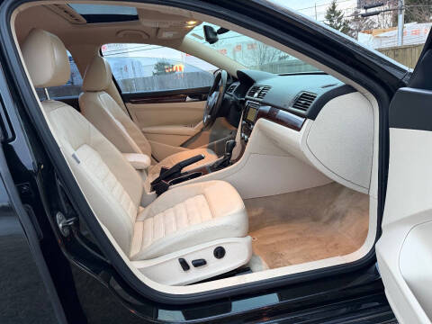 2013 Volkswagen Passat TDI SEL Premium