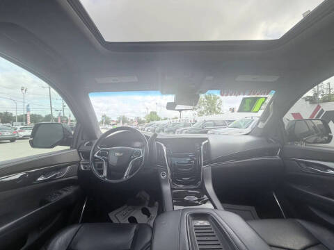 2017 Cadillac Escalade Platinum