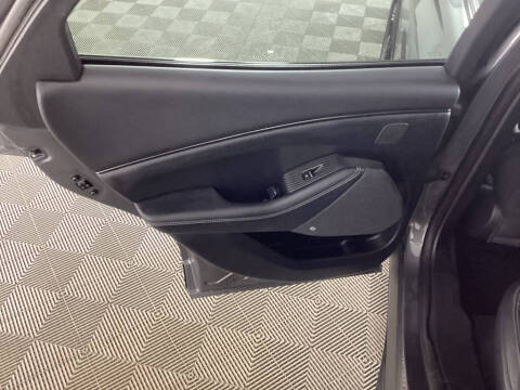 2021 Ford Mustang Mach-E Premium