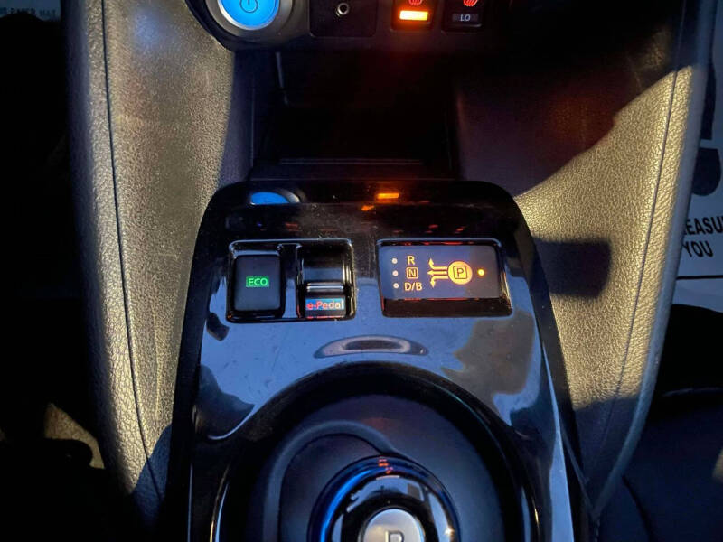 2018 Nissan LEAF SV