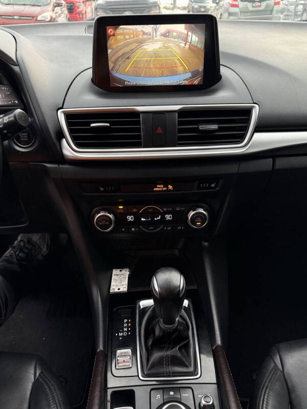 2017 Mazda MAZDA3 Touring