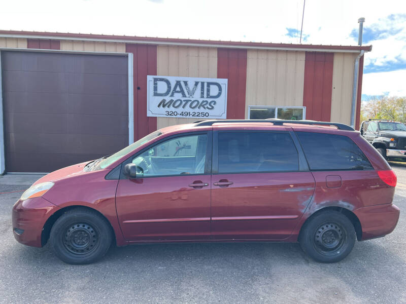 2007 Toyota Sienna for sale at DAVID MOTORS LLC in Grey Eagle MN
