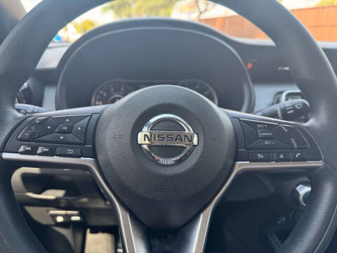 2019 Nissan Kicks SV