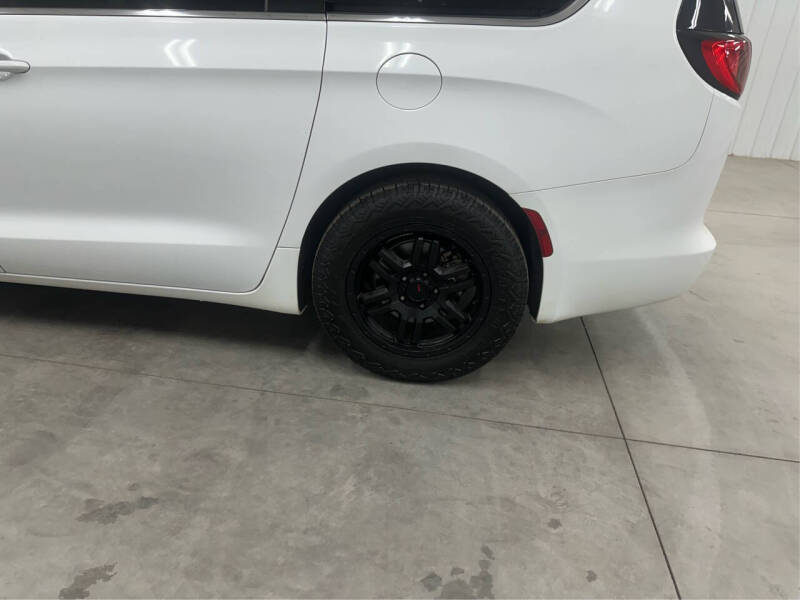 2020 Chrysler Voyager LXi