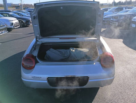 2004 Ford Thunderbird Deluxe