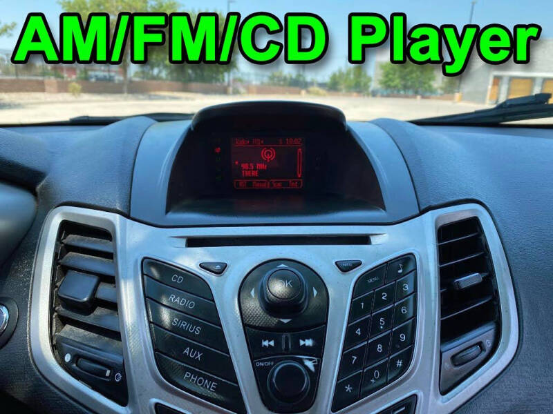 2011 Ford Fiesta SES