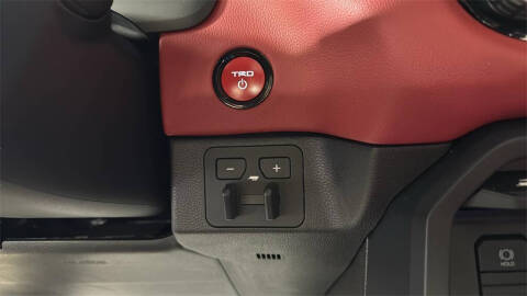 2025 Toyota Sequoia SR5