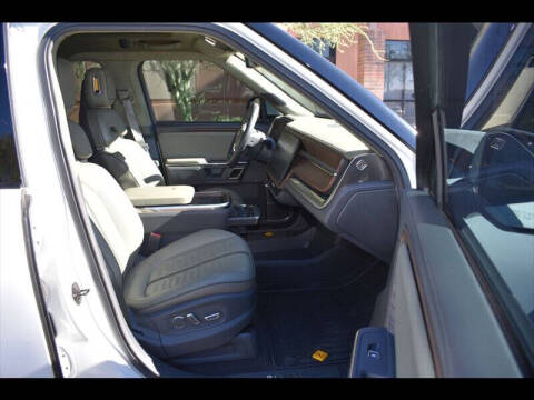 2023 Rivian R1S Adventure