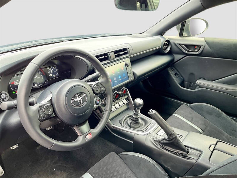 2024 Toyota GR86 Premium