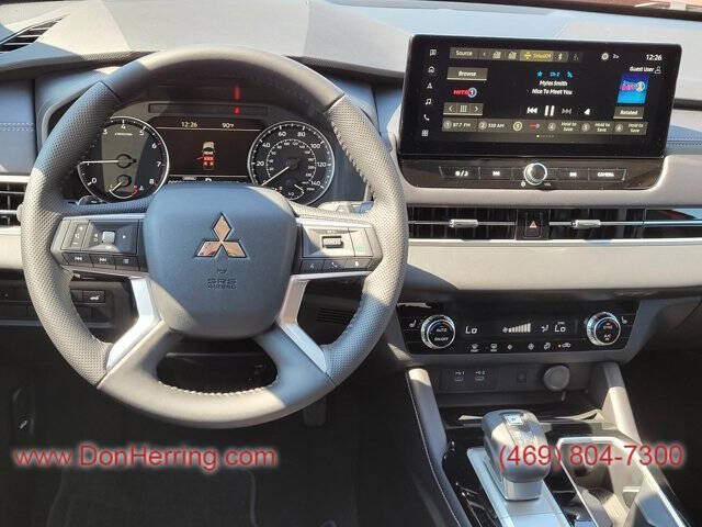 2025 Mitsubishi Outlander SE