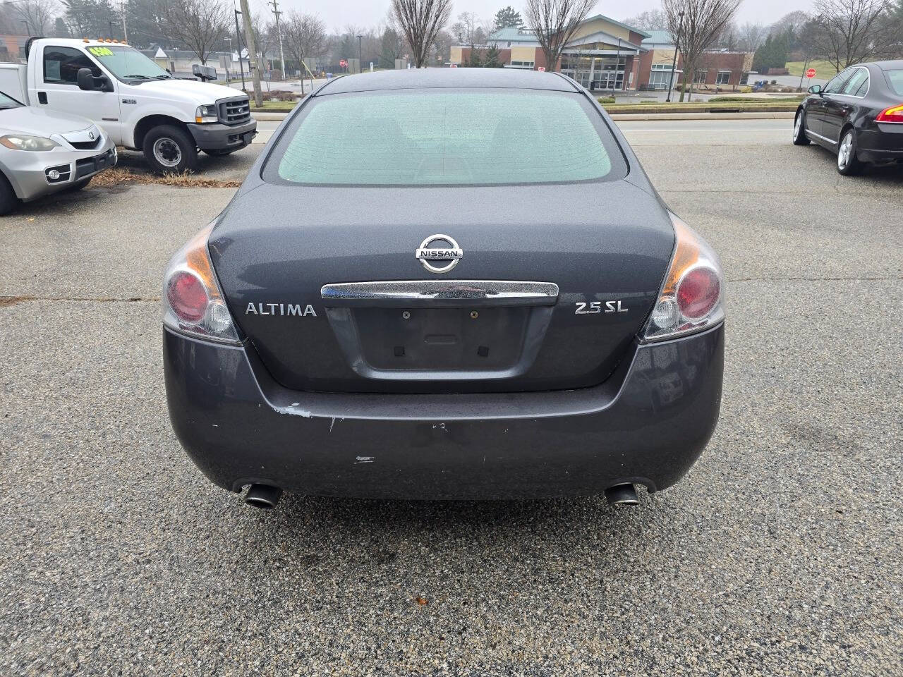 2007 Nissan Altima for sale at QUEENSGATE AUTO SALES in York, PA