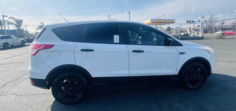 2014 Ford Escape S