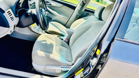 2011 Toyota Corolla LE