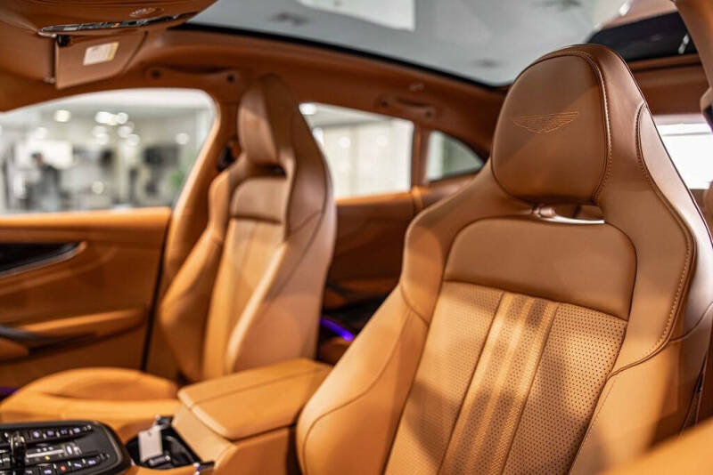 2026 Aston Martin DBX 707