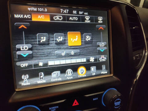 2017 Jeep Grand Cherokee Laredo E