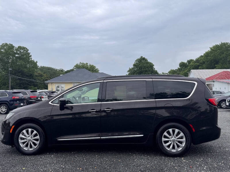 2017 Chrysler Pacifica Touring-L