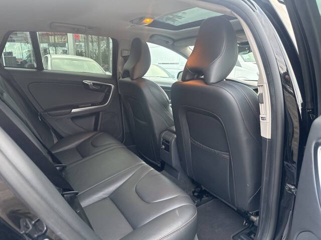 2015 Volvo V60 Cross Country T5