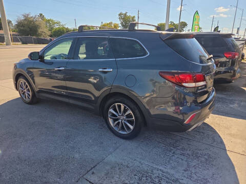 2017 Hyundai Santa Fe SE