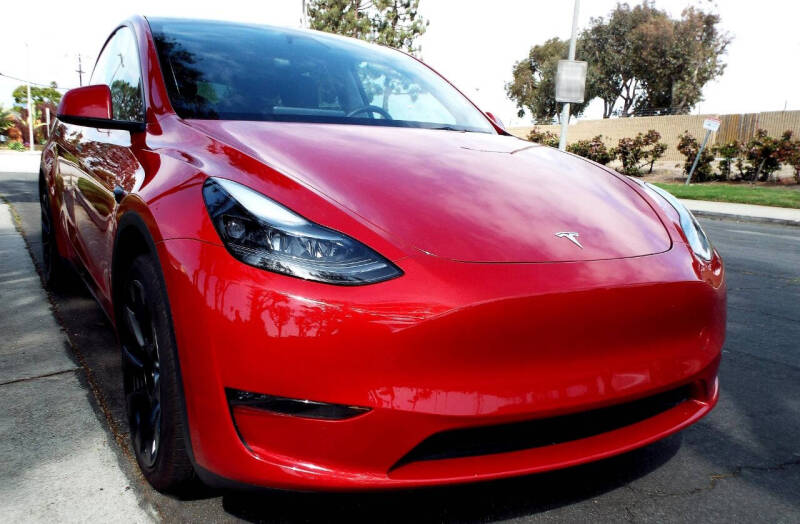 2023 Tesla Model Y Long Range's photo