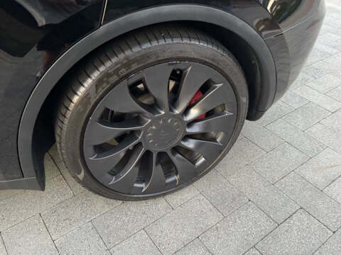 2024 Tesla Model Y Performance