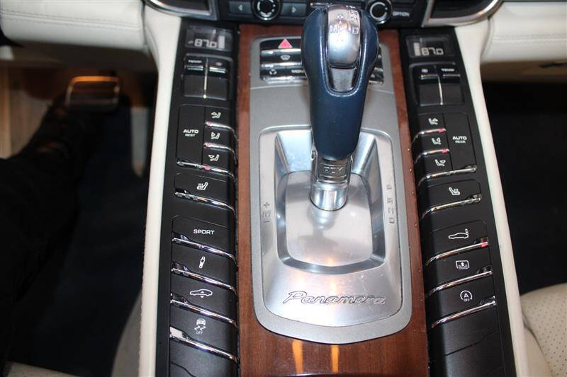 2011 Porsche Panamera