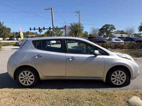 2014 Nissan LEAF S
