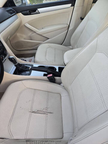 2013 Volkswagen Passat SE