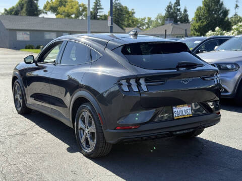 2022 Ford Mustang Mach-E Select