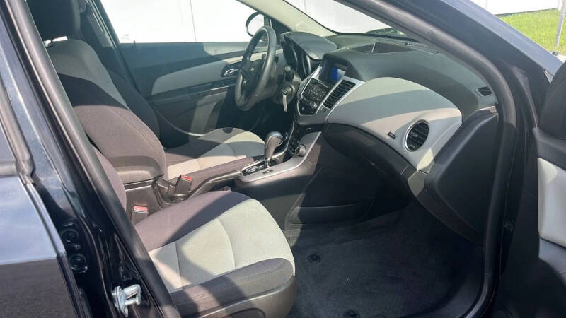 2013 Chevrolet Cruze LS Auto