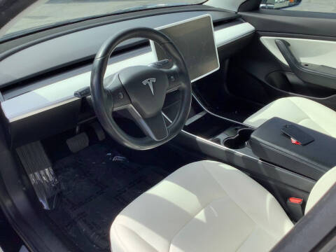 2019 Tesla Model 3 Standard Range Plus