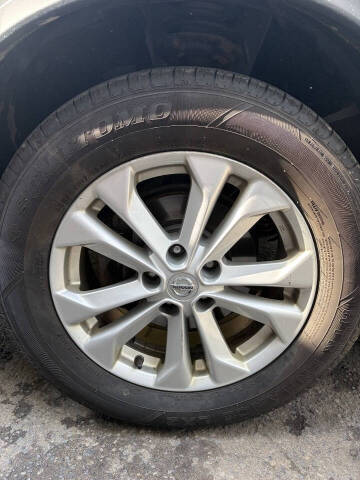 2016 Nissan Rogue SV
