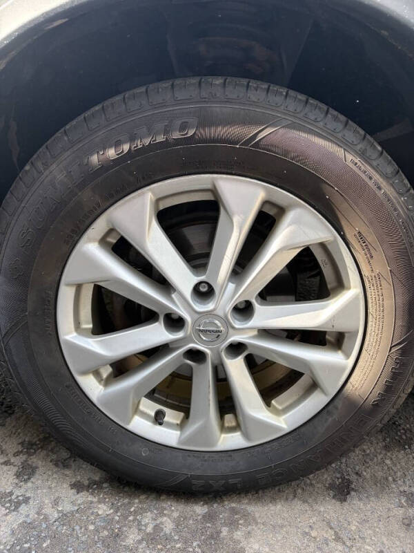 2016 Nissan Rogue SV
