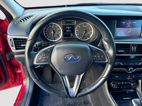 2018 Infiniti QX30 Luxury