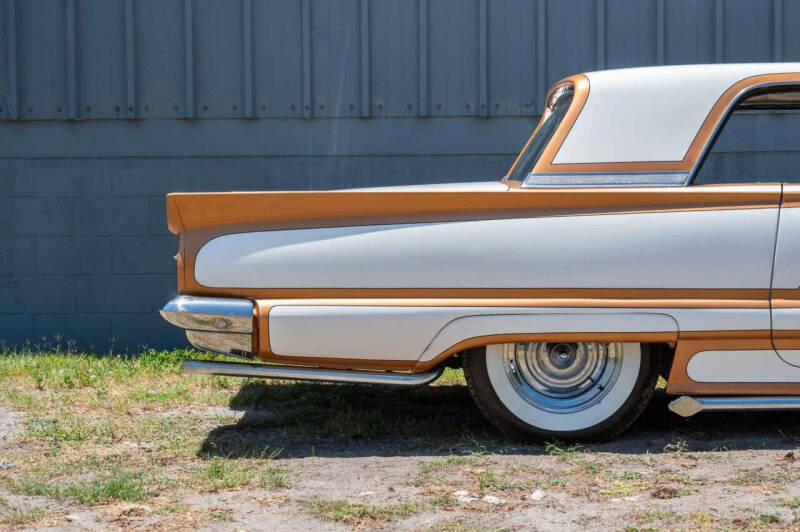 1960 Ford Thunderbird