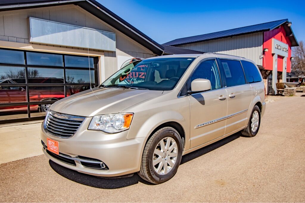 2014 Chrysler Town and Country 71