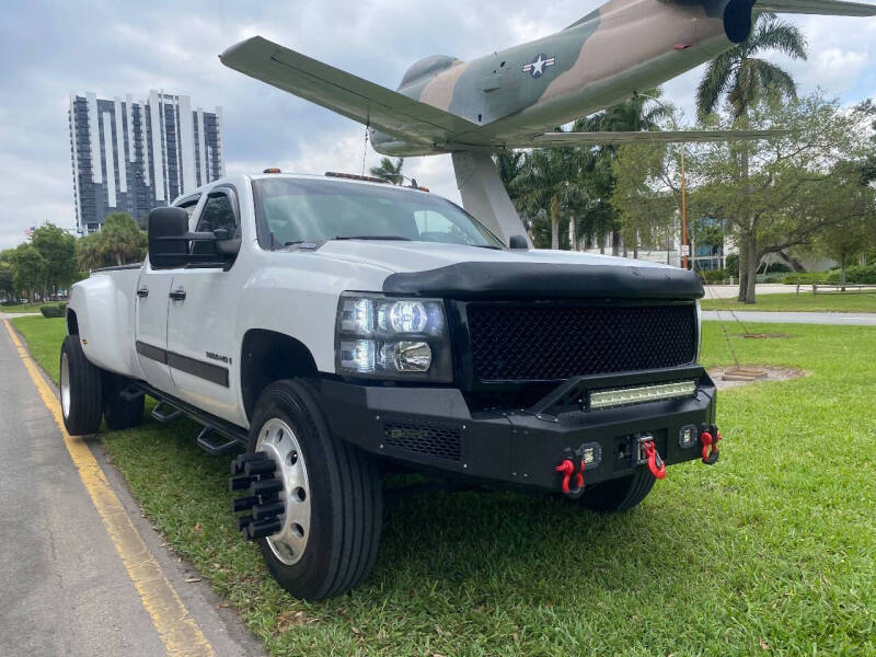 2007 Chevrolet Silverado 3500 LTZ photo 37