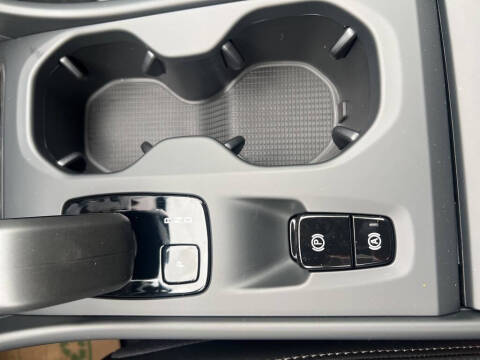 2026 Volvo XC40 B5 Core