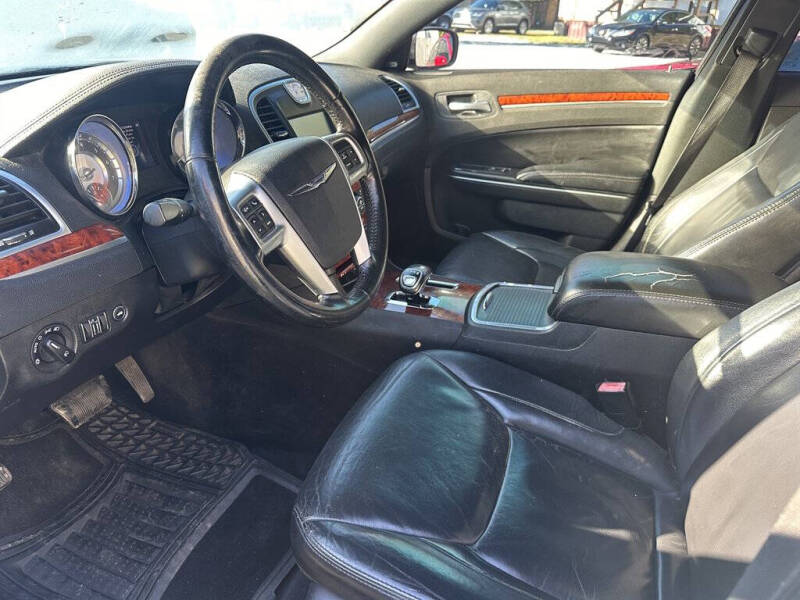 2012 Chrysler 300 Limited