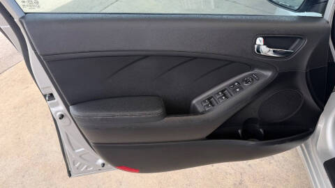 2016 Kia Forte5 SX